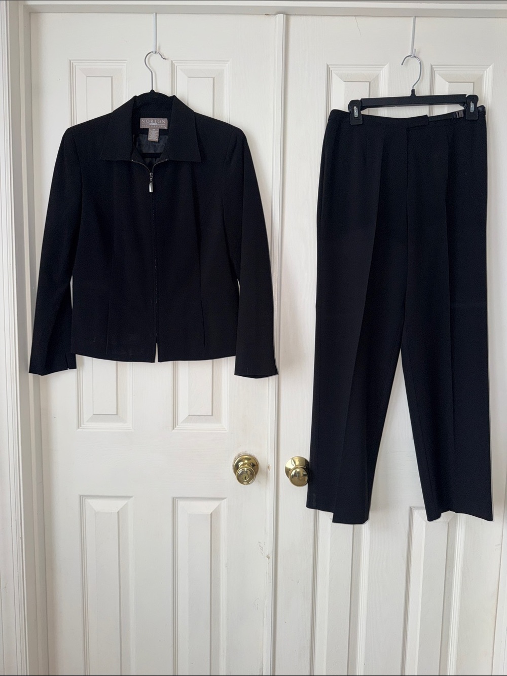 Norton McNaughton Petites Black Zip Jacket and Trousers Pant Suit-Sz 8P